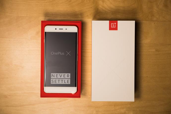 OnePlus X in primul unboxing, specificatii si pret