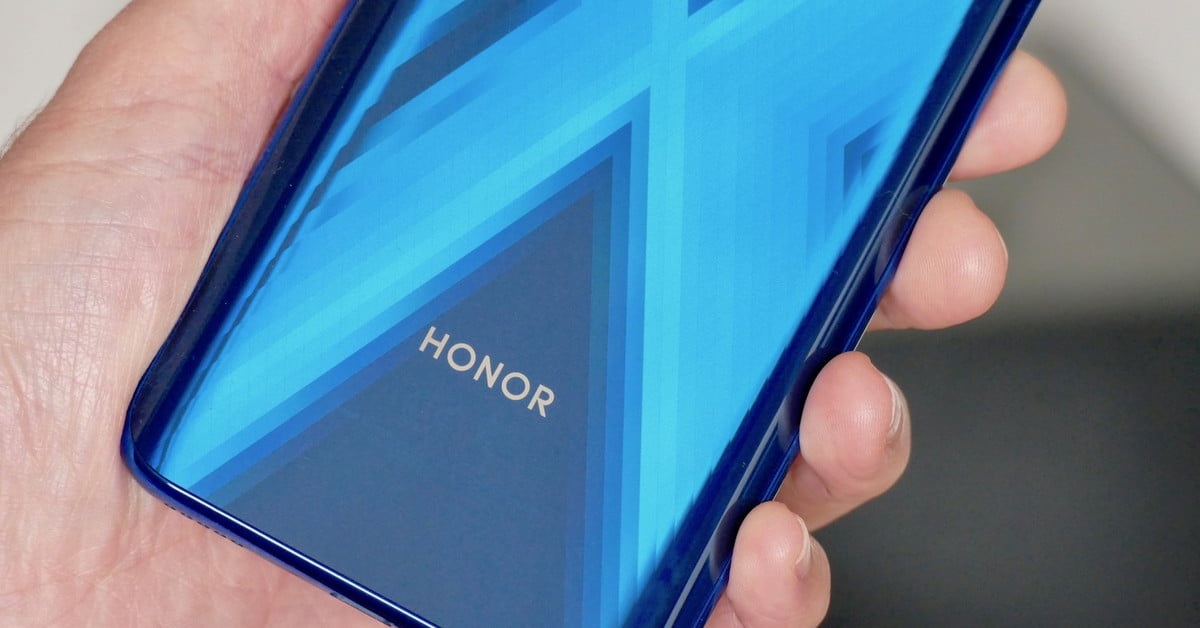Huawei va vinde brandul Honor pentru 15 miliarde de dolari