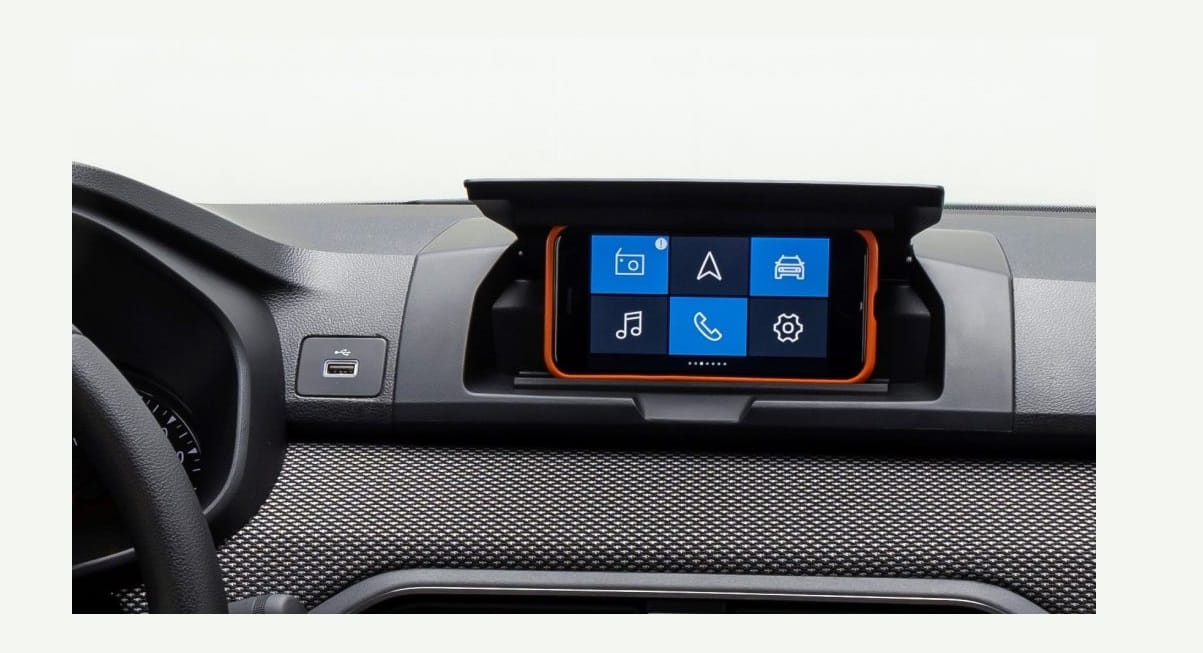 Aplicatia Dacia pentru conectat telefonul la masina