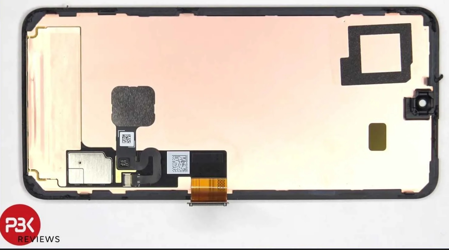 Google Pixel 8 desfacut, telefon usor de reparat