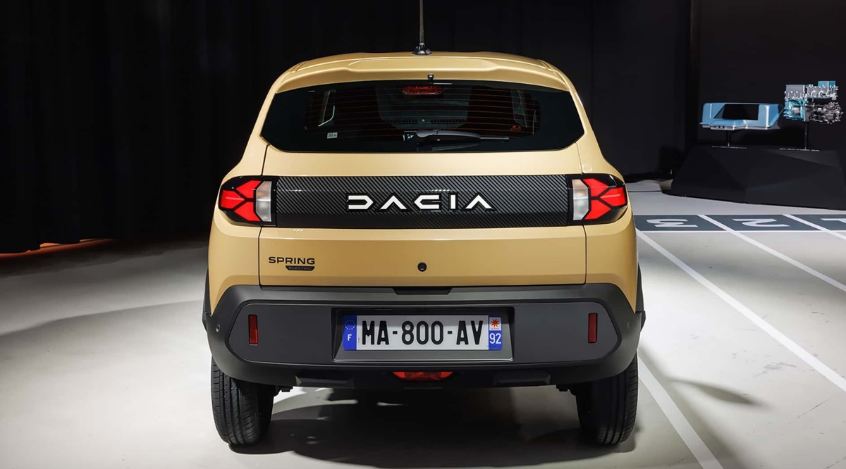 Dacia a lansat noul Spring 2024: arata chiar bine, preț necomunicat